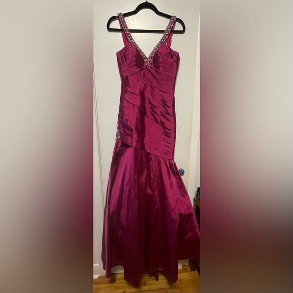 Gorgeous prom dress -Mori Lee by Madeline Gardner - Picture 1 of 5